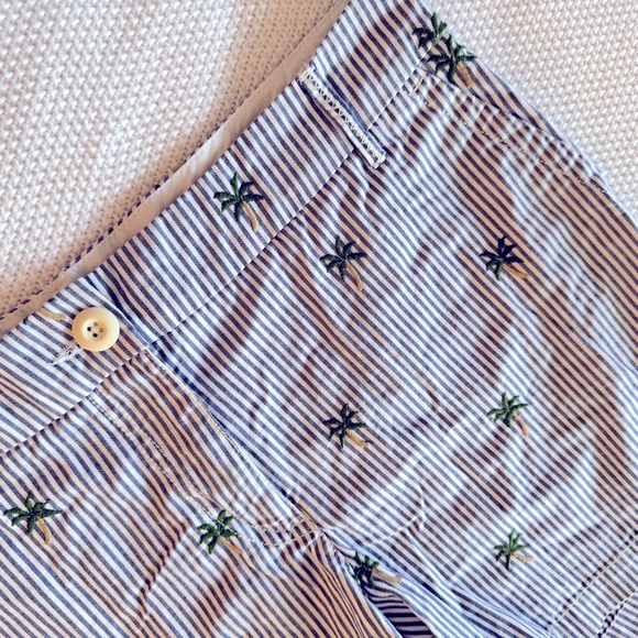 CROWN & IVY High Waisted Blue & White Striped Shorts w Embroidered Palm Trees - Picture 3 of 13
